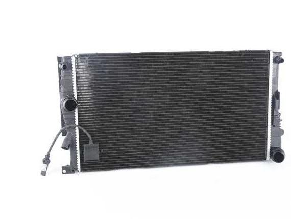 BMW F22 F23 F30 F32 F33  RADIATOR 17118672106